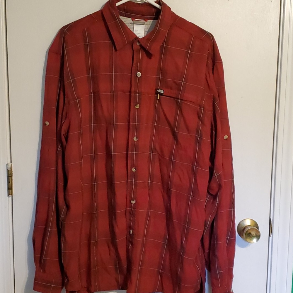The North Face men's L red plaid button long sleeve shirt